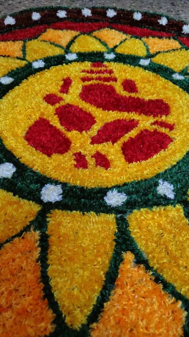 Traditional Kolam Border Mat
